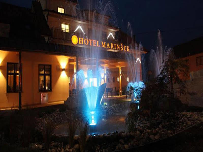 נקלו Hotel Marinsek מראה חיצוני תמונה